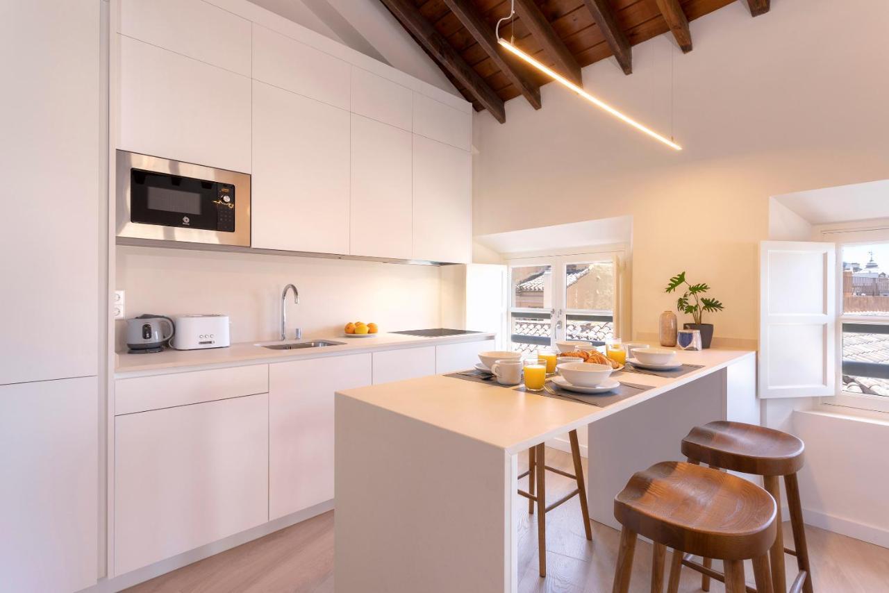 Apartamentos Thyssen Cisneros By Rent Me Málaga Esterno foto