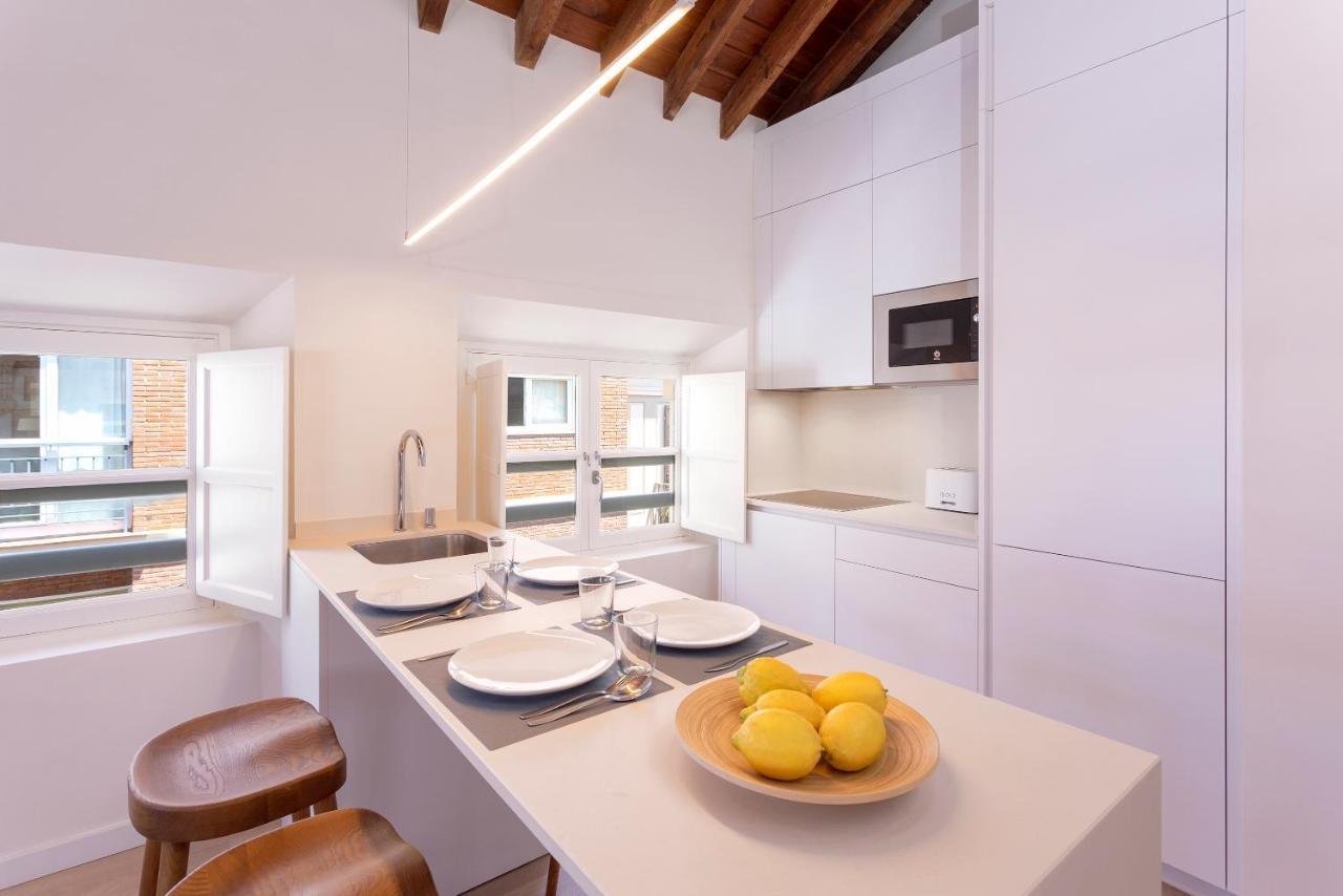 Apartamentos Thyssen Cisneros By Rent Me Málaga Esterno foto
