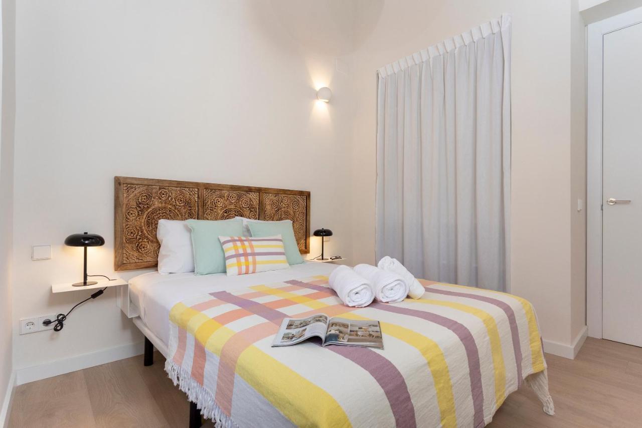 Apartamentos Thyssen Cisneros By Rent Me Málaga Esterno foto