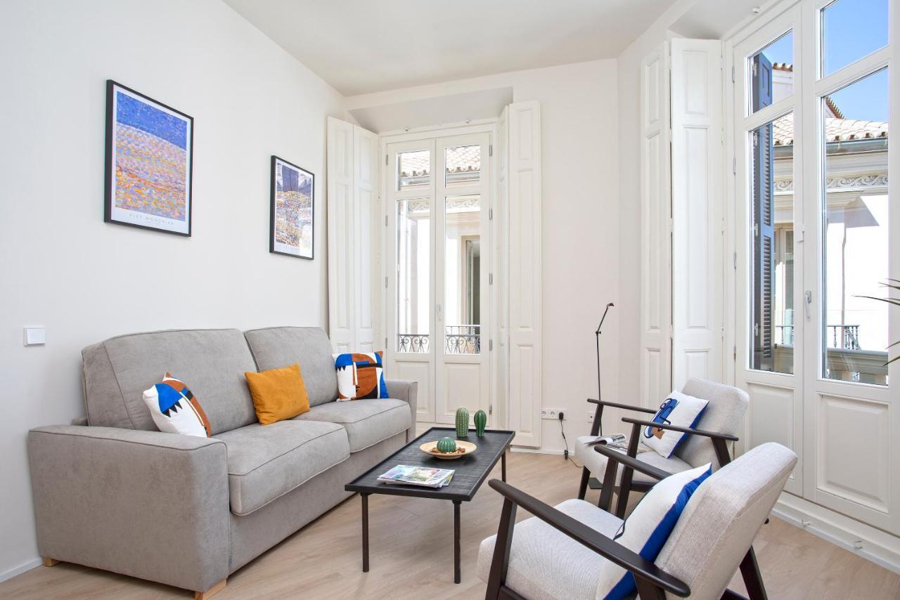 Apartamentos Thyssen Cisneros By Rent Me Málaga Esterno foto